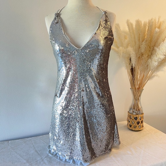 Free People Dresses & Skirts - NWT Free People double take silver sequin dress